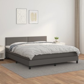 Cama box spring con colchón cuero sintético gris 180x200 cm de , Camas y somieres - Ref: Foro24-3141081, Precio: 532,45 €, De...