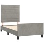 Estructura de cama con cabecero terciopelo gris claro 90x190 cm de , Camas y somieres - Ref: Foro24-3125788, Precio: 135,19 €...