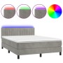 Cama box spring colchón y LED terciopelo gris claro 140x200 cm de , Camas y somieres - Ref: Foro24-3134525, Precio: 464,40 €,...