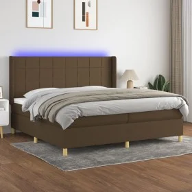 Cama box spring colchón luces LED tela marrón oscuro 200x200 cm de , Camas y somieres - Ref: Foro24-3138904, Precio: 669,05 €...