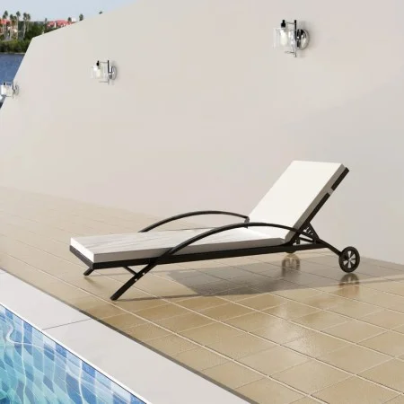 Tumbona con cojín y ruedas ratán sintético negra de vidaXL, Tumbonas - Ref: Foro24-42495, Precio: 174,71 €, Descuento: %
