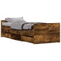 Estructura de cama con cabecero piecero roble ahumado 75x190 cm de , Camas y somieres - Ref: Foro24-3203821, Precio: 130,60 €...