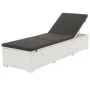 Tumbona con cojín ratán sintético blanco de vidaXL, Tumbonas - Ref: Foro24-43951, Precio: 126,19 €, Descuento: %