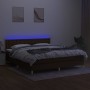 Cama box spring con colchón LED tela marrón oscuro 160x200 cm de , Camas y somieres - Ref: Foro24-3134048, Precio: 481,36 €, ...