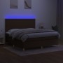 Cama box spring colchón luces LED tela marrón oscuro 180x200cm de , Camas y somieres - Ref: Foro24-3135296, Precio: 593,86 €,...