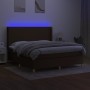 Cama box spring colchón luces LED tela marrón oscuro 180x200cm de , Camas y somieres - Ref: Foro24-3138736, Precio: 610,97 €,...