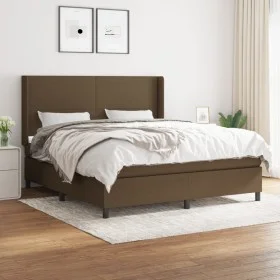 Cama box spring con colchón tela marrón oscuro 180x200 cm de , Camas y somieres - Ref: Foro24-3131292, Precio: 603,75 €, Desc...