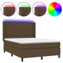 Cama box spring colchón luces LED tela marrón oscuro 140x190 cm de , Camas y somieres - Ref: Foro24-3138632, Precio: 518,64 €...