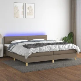Cama box spring con colchón LED tela gris taupe 200x200 cm de , Camas y somieres - Ref: Foro24-3133825, Precio: 629,35 €, Des...