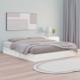 Estructura de cama de madera maciza 140x200 cm de , Camas y somieres - Ref: Foro24-820677, Precio: 150,84 €, Descuento: %