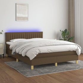 Cama box spring con colchón LED tela marrón oscuro 140x200 cm de , Camas y somieres - Ref: Foro24-3133880, Precio: 436,97 €, ...
