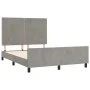 Light gray velvet bed frame with headboard 140x190cm by , Beds and slatted bases - Ref: Foro24-3125696, Price: 198,44 €, Disc...