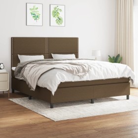 Cama box spring con colchón tela marrón oscuro 180x200 cm de , Camas y somieres - Ref: Foro24-3141716, Precio: 582,59 €, Desc...