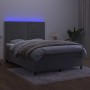 Cama box spring colchón y LED terciopelo gris claro 140x190 cm de , Camas y somieres - Ref: Foro24-3136059, Precio: 511,09 €,...