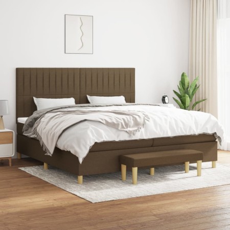 Cama box spring con colchón tela marrón oscuro 200x200 cm de , Camas y somieres - Ref: Foro24-3137344, Precio: 729,11 €, Desc...