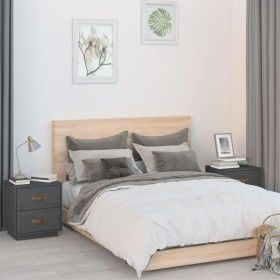 Mesitas de noche 2 uds madera maciza pino gris 40x34x45 cm de vidaXL, Mesitas de noche - Ref: Foro24-818330, Precio: 97,31 €,...
