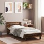 Cama con cabecero madera de ingeniería roble ahumado 90x190 cm de , Camas y somieres - Ref: Foro24-838565, Precio: 82,70 €, D...