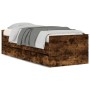 Estructura de cama con cajones roble ahumado 90x200 cm de , Camas y somieres - Ref: Foro24-3207347, Precio: 159,09 €, Descuen...