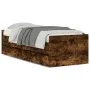 Estructura de cama con cajones roble ahumado 90x200 cm de , Camas y somieres - Ref: Foro24-3207347, Precio: 156,72 €, Descuen...