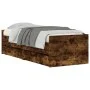 Estructura de cama con cajones roble ahumado 90x200 cm de , Camas y somieres - Ref: Foro24-3207347, Precio: 156,72 €, Descuen...