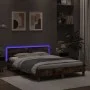 Estructura de cama cabecero y luces LED roble ahumado 140x200cm de , Camas y somieres - Ref: Foro24-3207550, Precio: 150,90 €...