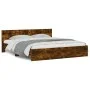 Estructura de cama con cabecero roble ahumado 160x200 cm de , Camas y somieres - Ref: Foro24-3207473, Precio: 169,02 €, Descu...