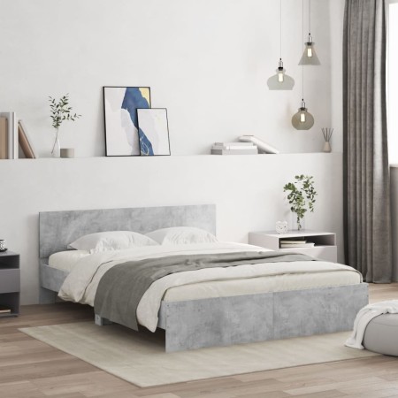 Estructura de cama con cabecero gris hormigón 140x200 cm de , Camas y somieres - Ref: Foro24-3207486, Precio: 187,62 €, Descu...