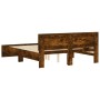 Estructura de cama con cabecero roble ahumado 140x190 cm de , Camas y somieres - Ref: Foro24-3207501, Precio: 155,04 €, Descu...