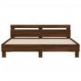 Cama con cabecero madera de ingeniería marrón roble 160x200 cm de , Camas y somieres - Ref: Foro24-3207412, Precio: 179,31 €,...