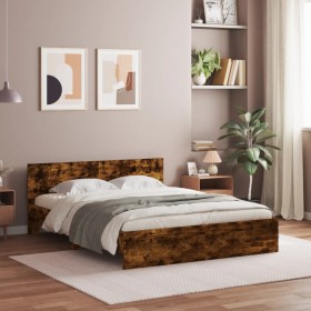 Estructura de cama con cabecero roble ahumado 140x200 cm de , Camas y somieres - Ref: Foro24-3207487, Precio: 153,15 €, Descu...