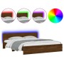 Estructura de cama cabecero y luces LED marrón roble 180x200 cm de , Camas y somieres - Ref: Foro24-3207594, Precio: 212,03 €...