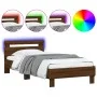 Estructura de cama cabecero luces LED marrón roble 90x190 cm de , Camas y somieres - Ref: Foro24-838749, Precio: 90,56 €, Des...