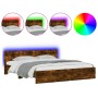 Estructura de cama cabecero y luces LED roble ahumado 200x200cm de , Camas y somieres - Ref: Foro24-3207585, Precio: 188,93 €...