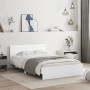 Estructura de cama con cabecero blanca 135x190 cm de , Camas y somieres - Ref: Foro24-3207504, Precio: 167,95 €, Descuento: %