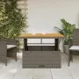 Mesa de jardín ratán PE y madera acacia gris 110x110x71 cm de , Mesas de jardín - Ref: Foro24-368273, Precio: 179,01 €, Descu...