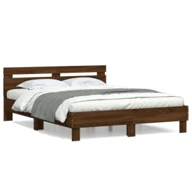 Cama con cabecero madera de ingeniería marrón roble 140x200 cm de , Camas y somieres - Ref: Foro24-3207426, Precio: 180,24 €,...
