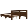 Cama con cabecero madera de ingeniería marrón roble 140x200 cm de , Camas y somieres - Ref: Foro24-3207426, Precio: 172,59 €,...