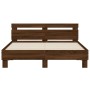Cama con cabecero madera de ingeniería marrón roble 150x200 cm de , Camas y somieres - Ref: Foro24-3207419, Precio: 167,73 €,...