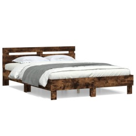Cama con cabecero madera de ingeniería roble ahumado 150x200 cm de , Camas y somieres - Ref: Foro24-3207417, Precio: 143,37 €...