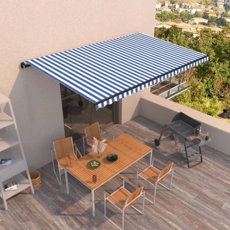 Toldo retráctil manual azul y blanco 500x350 cm de , Toldos - Ref: Foro24-3069216, Precio: 420,52 €, Descuento: %