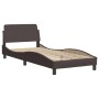 Estructura de cama con cabecero de tela marrón oscuro 90x200 cm de , Camas y somieres - Ref: Foro24-373108, Precio: 112,98 €,...