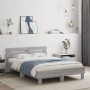 Estructura de cama cabecero y luces LED gris Sonoma 135x190 cm de , Camas y somieres - Ref: Foro24-3207572, Precio: 152,57 €,...