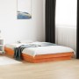 Estructura de cama LED madera maciza pino marrón cera 135x190cm de , Camas y somieres - Ref: Foro24-844422, Precio: 133,67 €,...