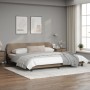 Estructura de cama cabecero cuero sintético capuchino 200x200cm de , Camas y somieres - Ref: Foro24-373262, Precio: 161,45 €,...