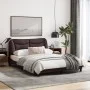 Estructura de cama con luces LED tela marrón oscuro 140x200 cm de , Camas y somieres - Ref: Foro24-3213707, Precio: 223,62 €,...