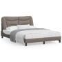 Estructura de cama con cabecero de tela gris taupe 140x200 cm de , Camas y somieres - Ref: Foro24-3207776, Precio: 238,88 €, ...