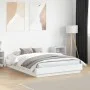 Estructura de cama con luces LED blanco 135x190 cm de , Camas y somieres - Ref: Foro24-3209814, Precio: 151,81 €, Descuento: %