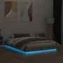 Estructura de cama con luces LED roble Sonoma 135x190 cm de , Camas y somieres - Ref: Foro24-3209816, Precio: 137,30 €, Descu...