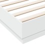 Estructura de cama madera de ingeniería blanca 200x200 cm de , Camas y somieres - Ref: Foro24-3209828, Precio: 142,13 €, Desc...