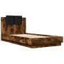 Cama con cabecero madera de ingeniería roble ahumado 90x190 cm de , Camas y somieres - Ref: Foro24-3209972, Precio: 142,11 €,...